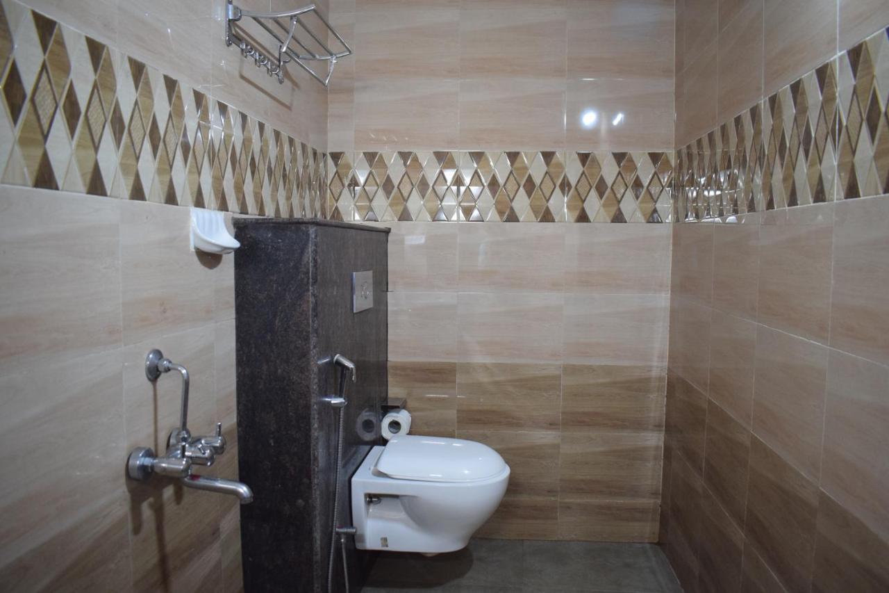 Sanrit Hotel GOA Extérieur photo