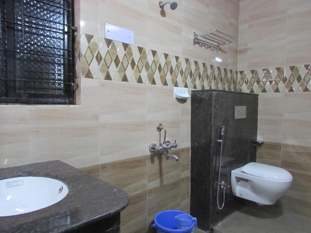 Sanrit Hotel GOA Extérieur photo